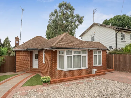 Lindal Crescent, Enfieldphoto