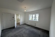The Avenue, Corby