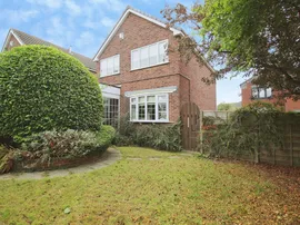 Woodlands Close, East Ardsley, Wakefield thumb 2