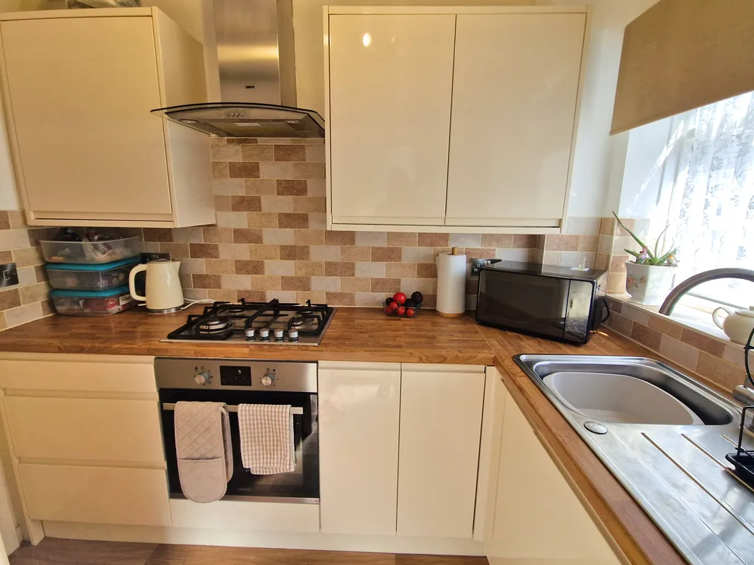 MOUNTAIN VIEW, NORTH CORNELLY, CF33 4EH