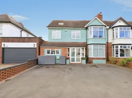 Worcester Road, Hagley, Stourbridge photo