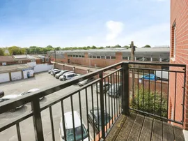 Quay Street, Fareham thumb 2