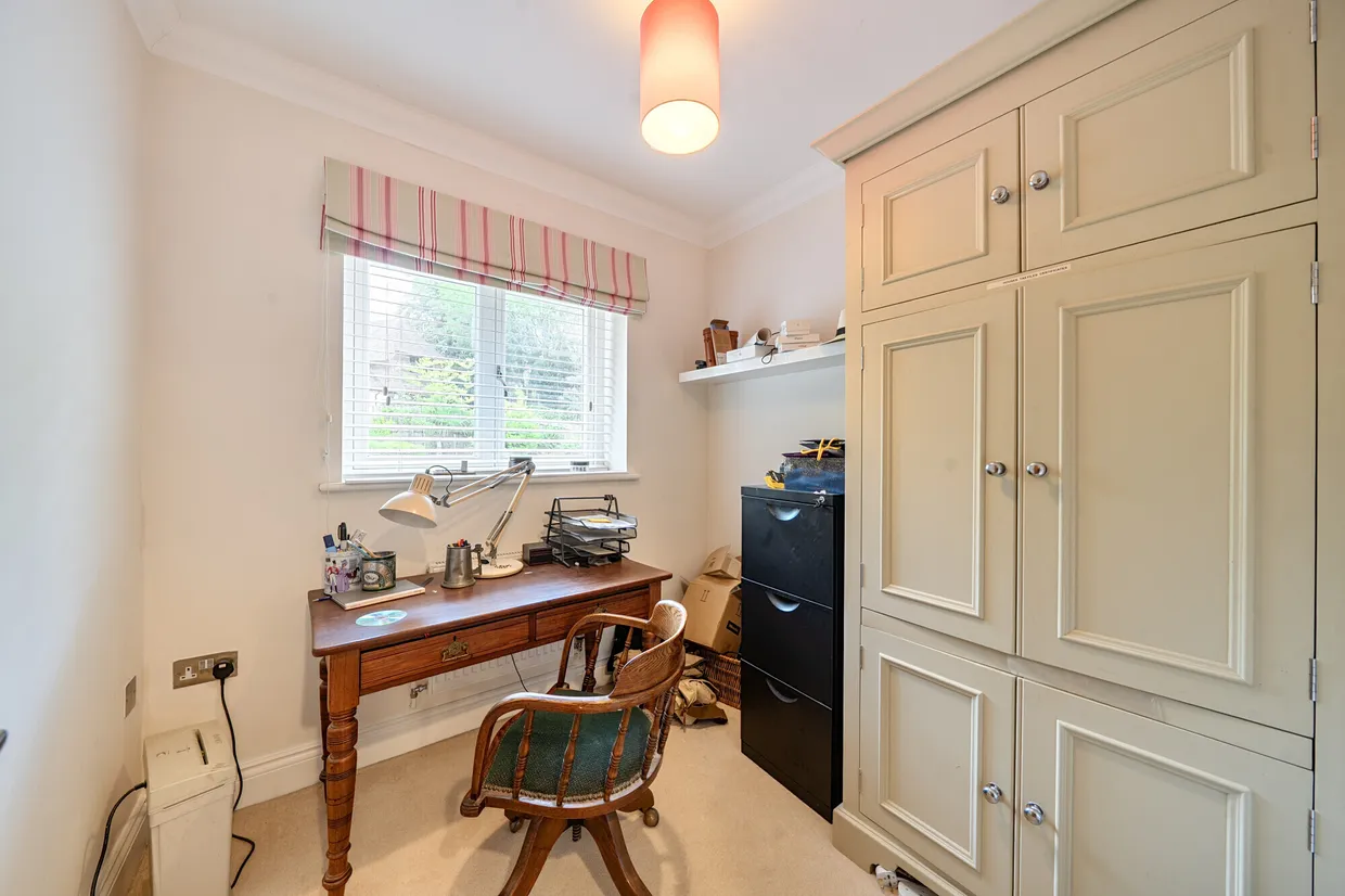 Homefield Road, Chorleywood, WD3 photo 8