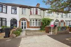 Lyndhurst Gardens, Barking