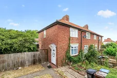 Chester Gardens, Morden