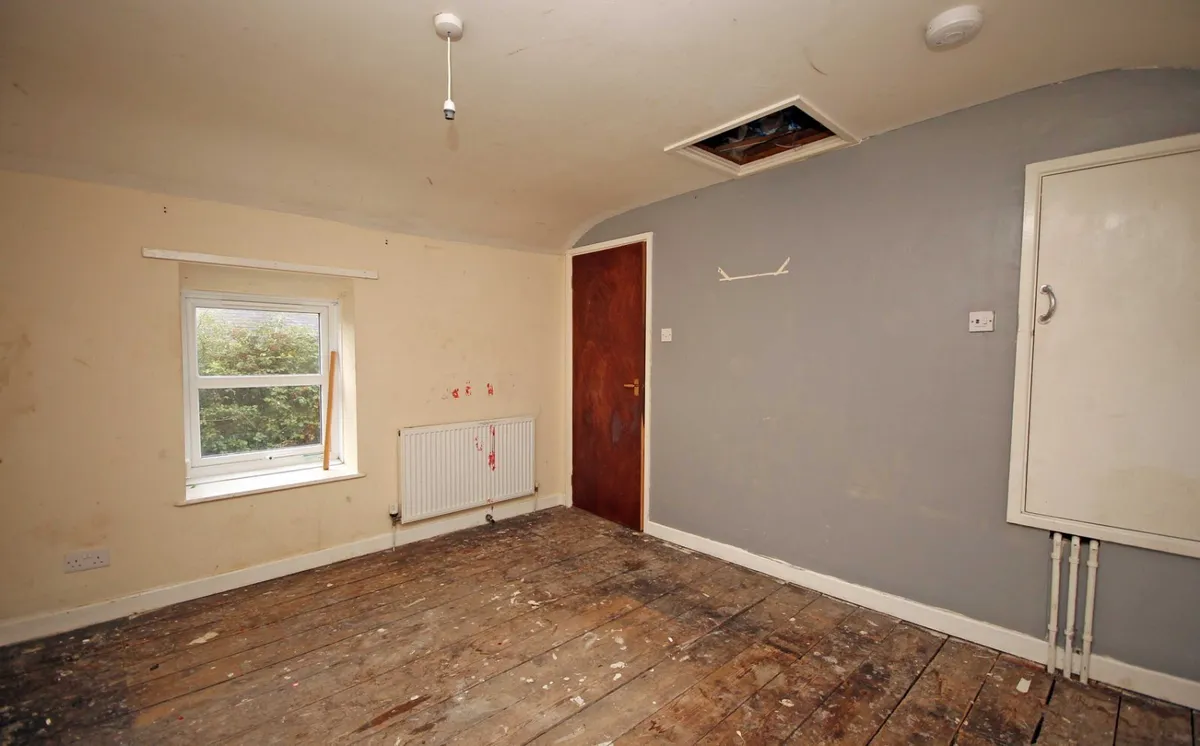 Augusta Place, Y Felinheli, Gwynedd, LL56