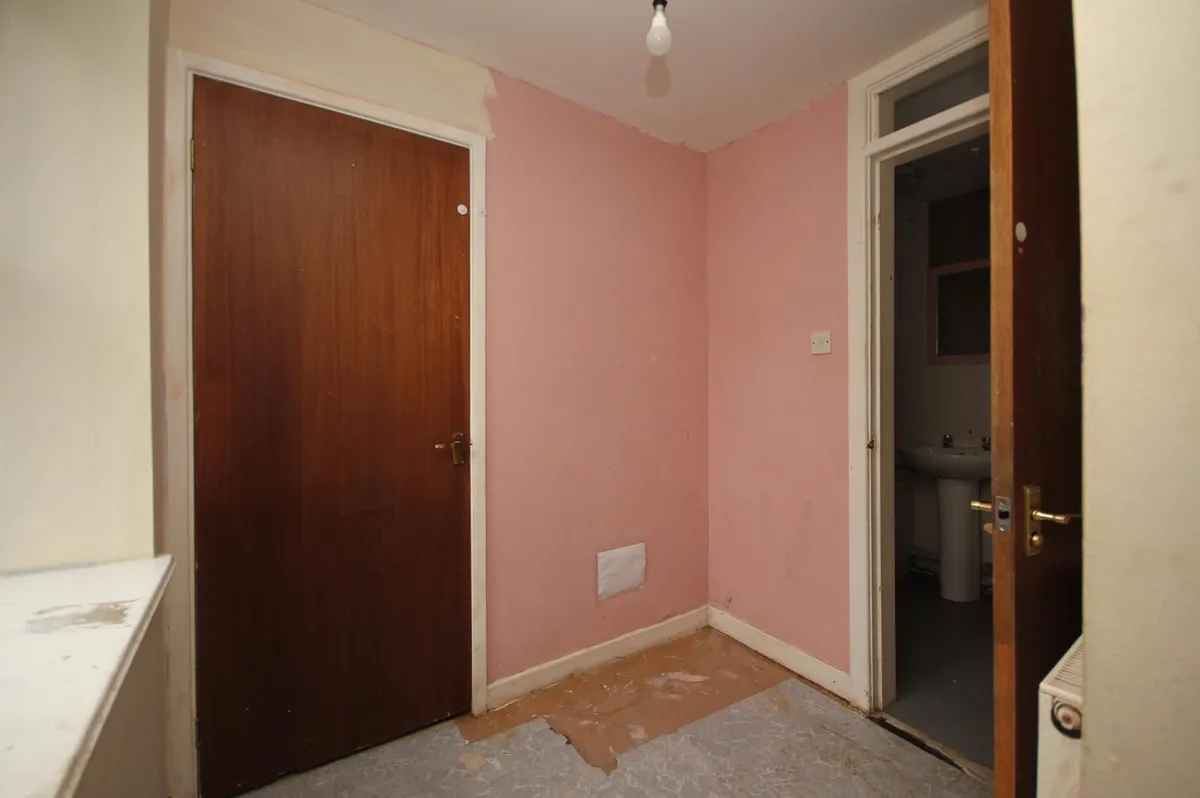 Augusta Place, Y Felinheli, Gwynedd, LL56