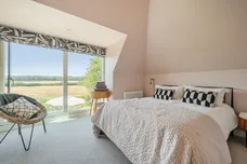 Winter Hill Road, Maidenhead, SL6 photo 9
