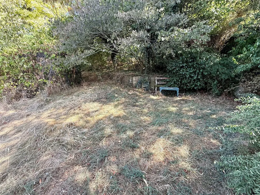 Property carousel item 14