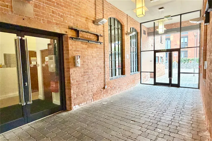 Property carousel image 31