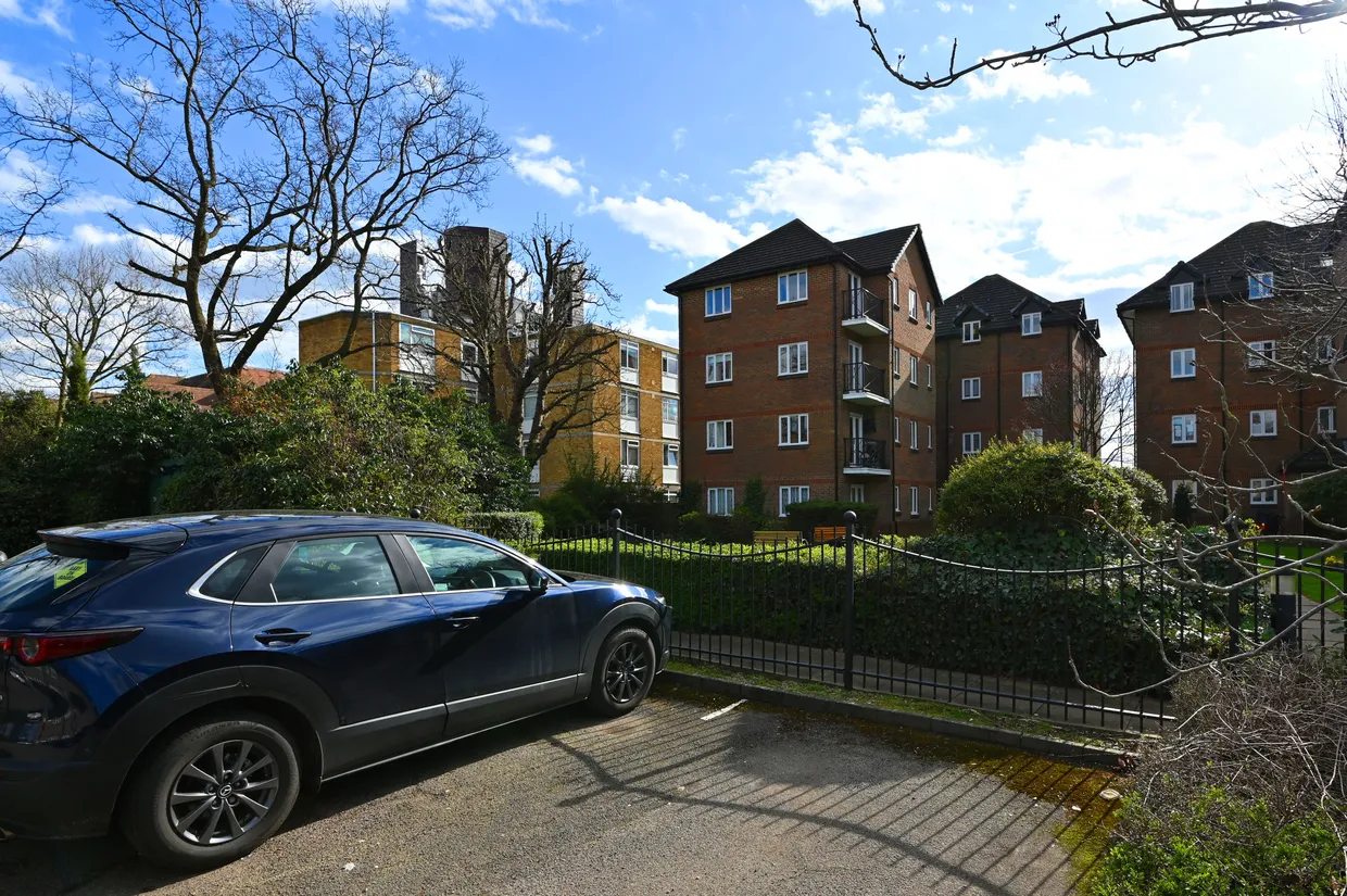 Coverdale Road, London, NW2 photo 17