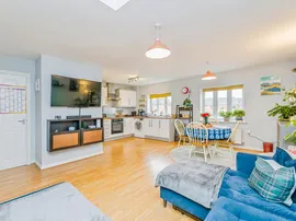 Arudur Hen, Radyr, Cardiff thumb 3