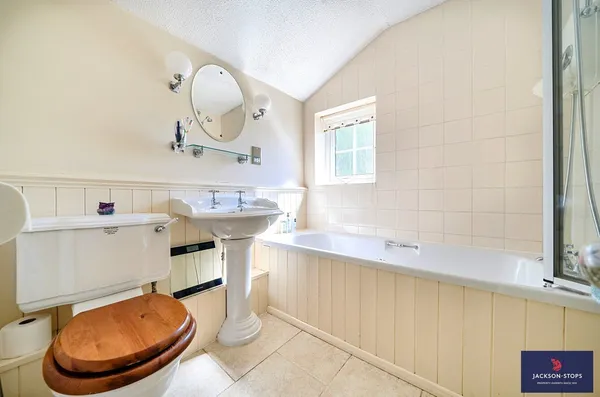 Drakewell Road, Bow Brickhill, MK17 photo 14