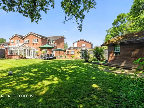 Lavender Close, Redhillphoto