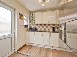 Sandringham Avenue, Wisbech thumb 3