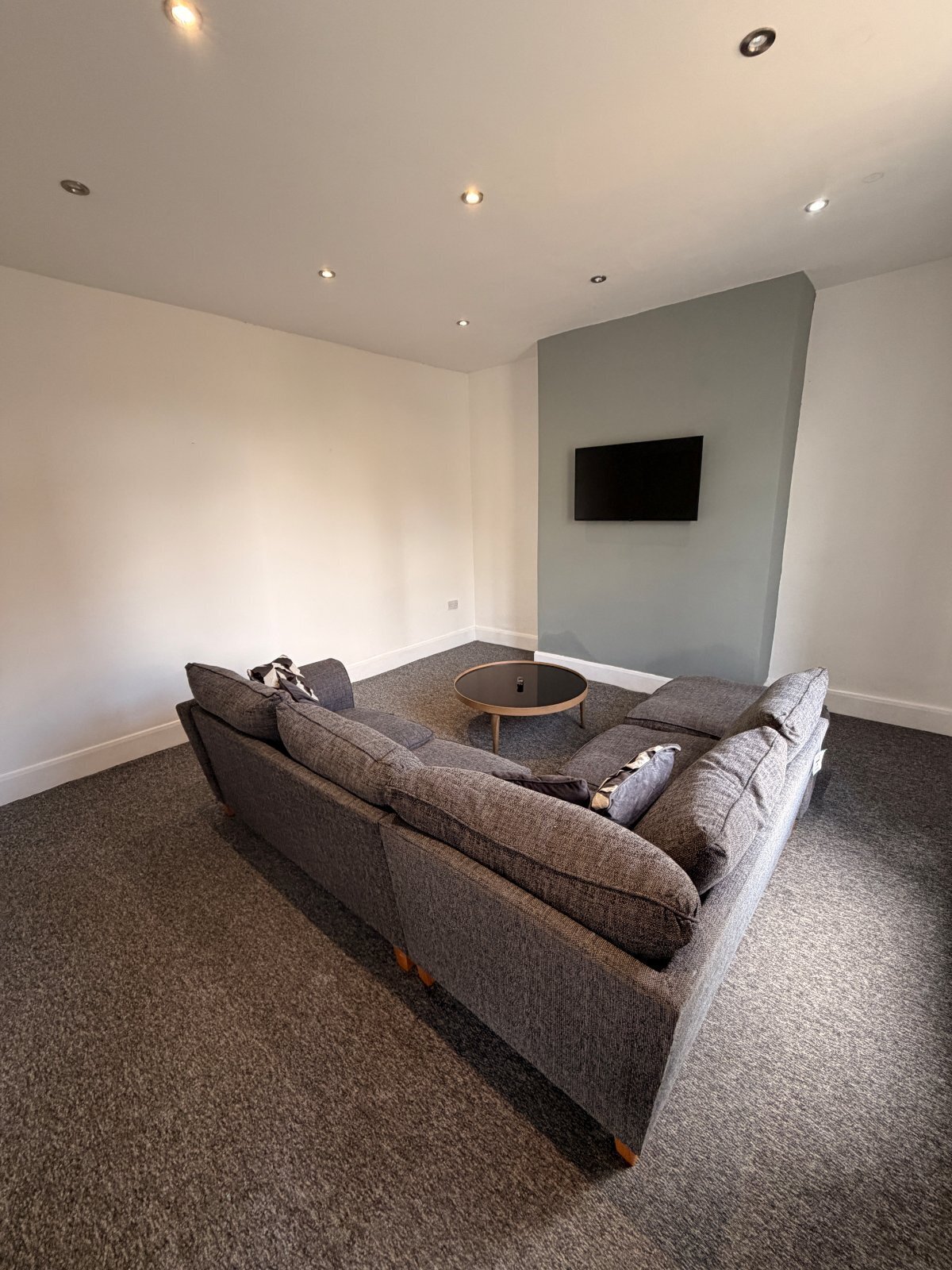 57 Cross Lane, Newsome, Huddersfield, HD4 Image 3