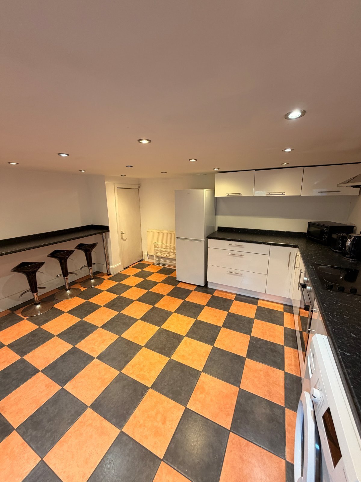 57 Cross Lane, Newsome, Huddersfield, HD4 Image 6