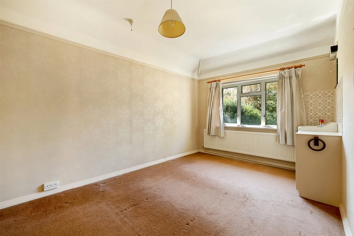 Ringley Avenue, Horley, Surrey, RH6