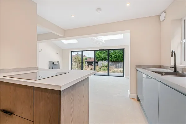 Tally Road, Oxted, RH8 photo 4