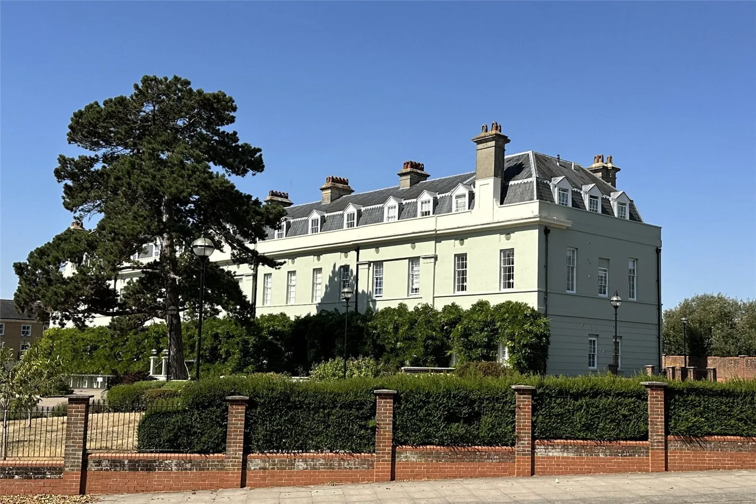 King George Gardens, Chichester, PO19 photo 9