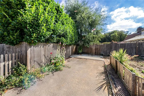 Tally Road, Oxted, RH8 photo 11