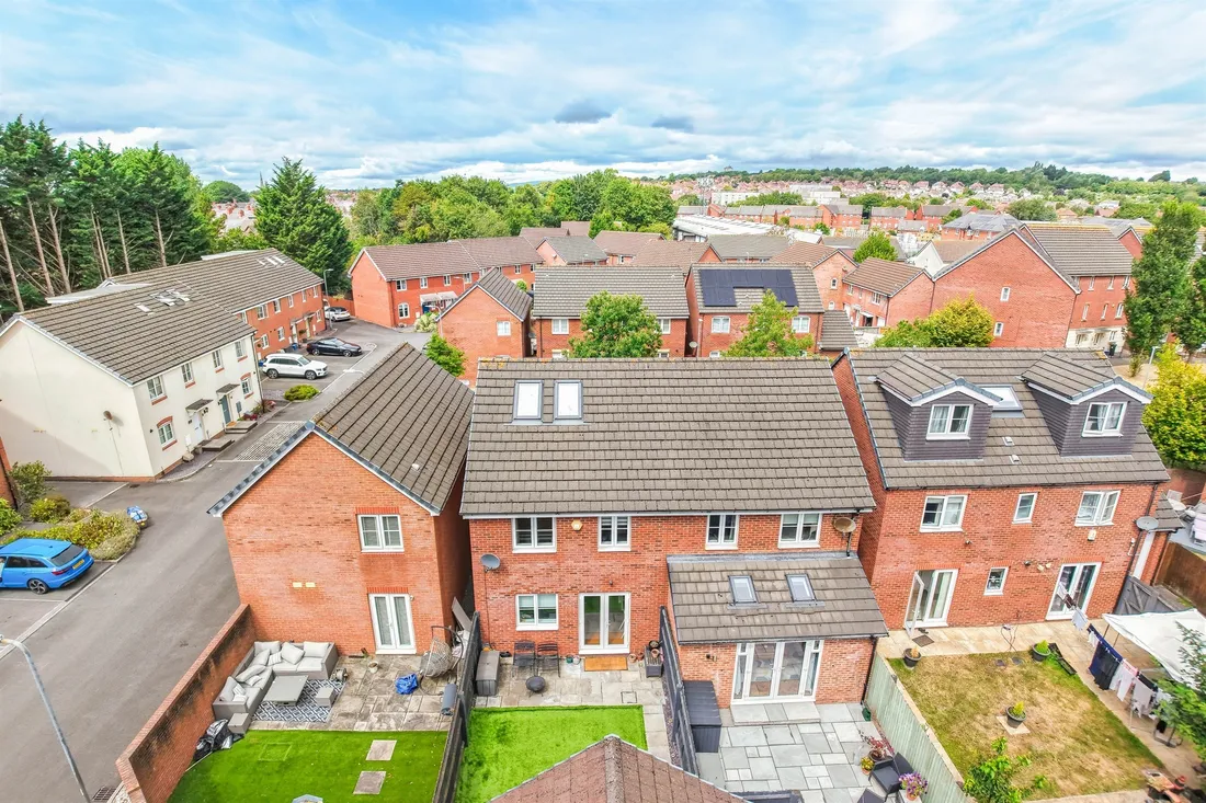 Property photo 33