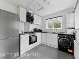 Beaumont Road, Chiswick, London photo