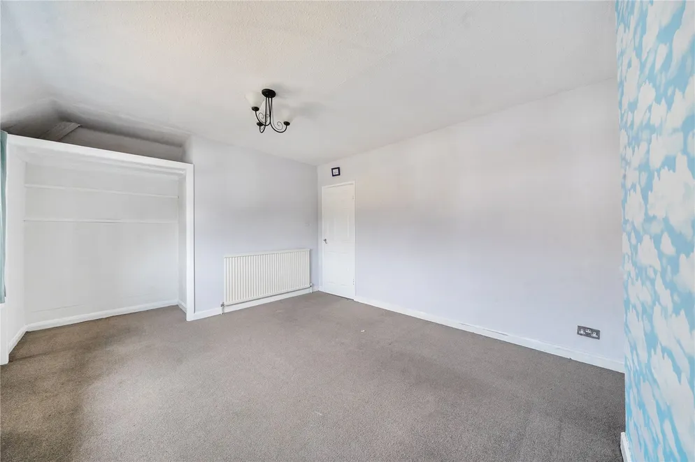 Property carousel item 14