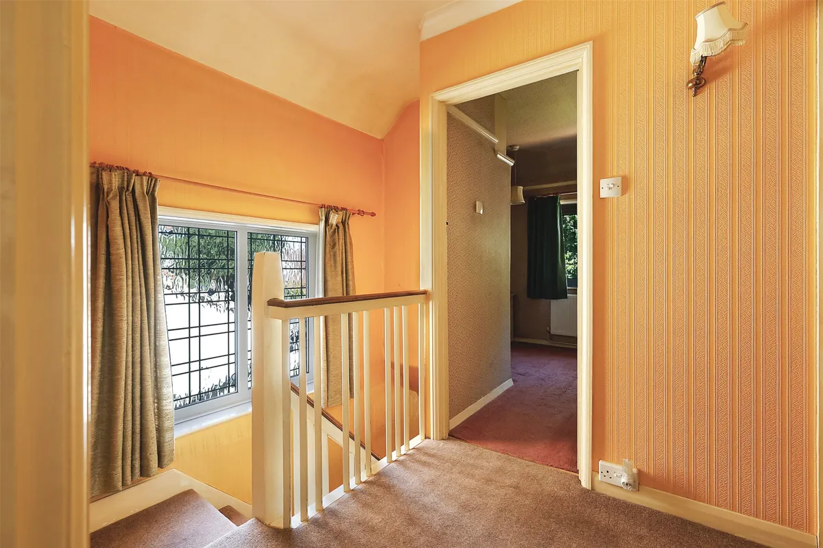 Ringley Avenue, Horley, Surrey, RH6