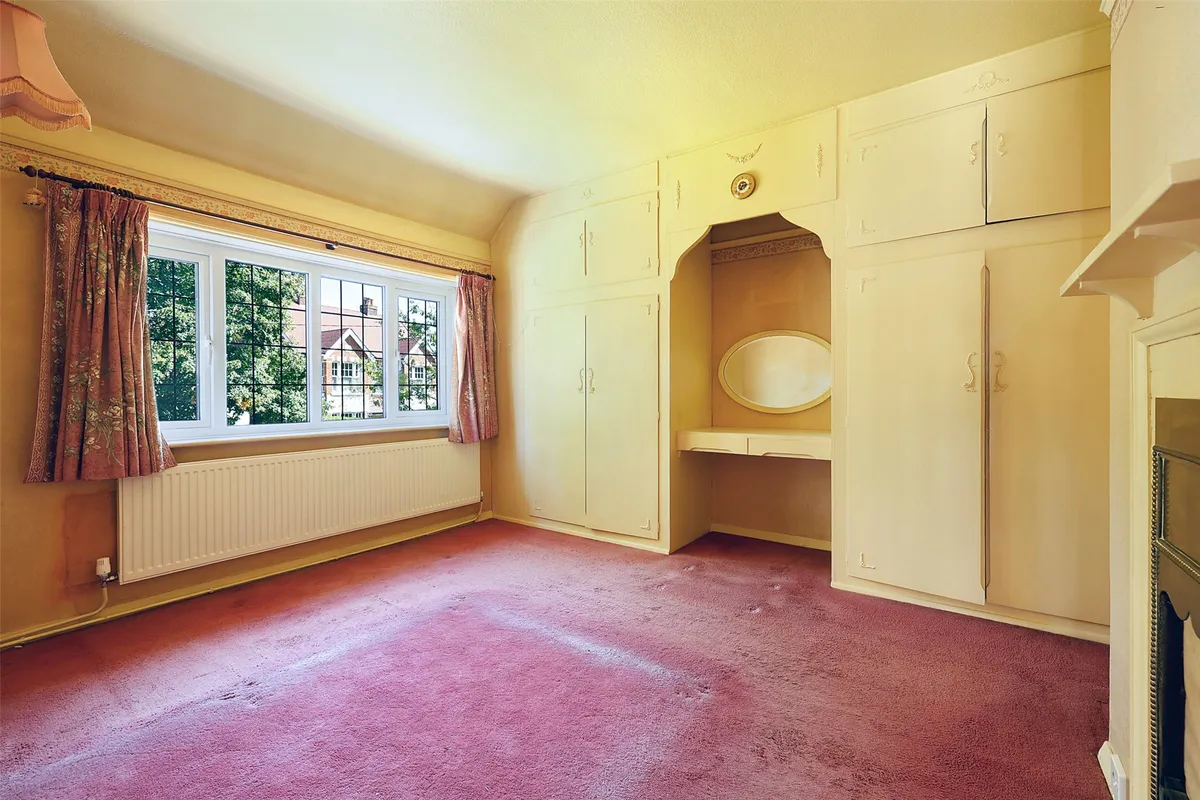 Ringley Avenue, Horley, Surrey, RH6