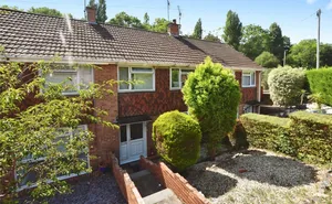 Iolanthe Drive, Beacon Heath, Exeter, Devon, EX4 photo