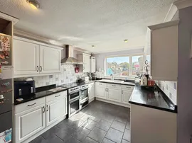 Elizabeth Way, Siddington, CIRENCESTER thumb 3