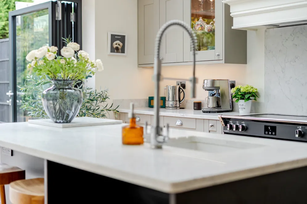 Coverts Road, Esher, KT10 photo 6