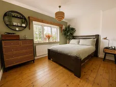 Broomhill, Ewshot, GU10 photo 8