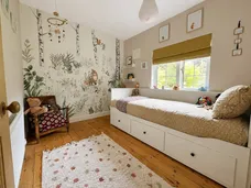 Broomhill, Ewshot, GU10 photo 9
