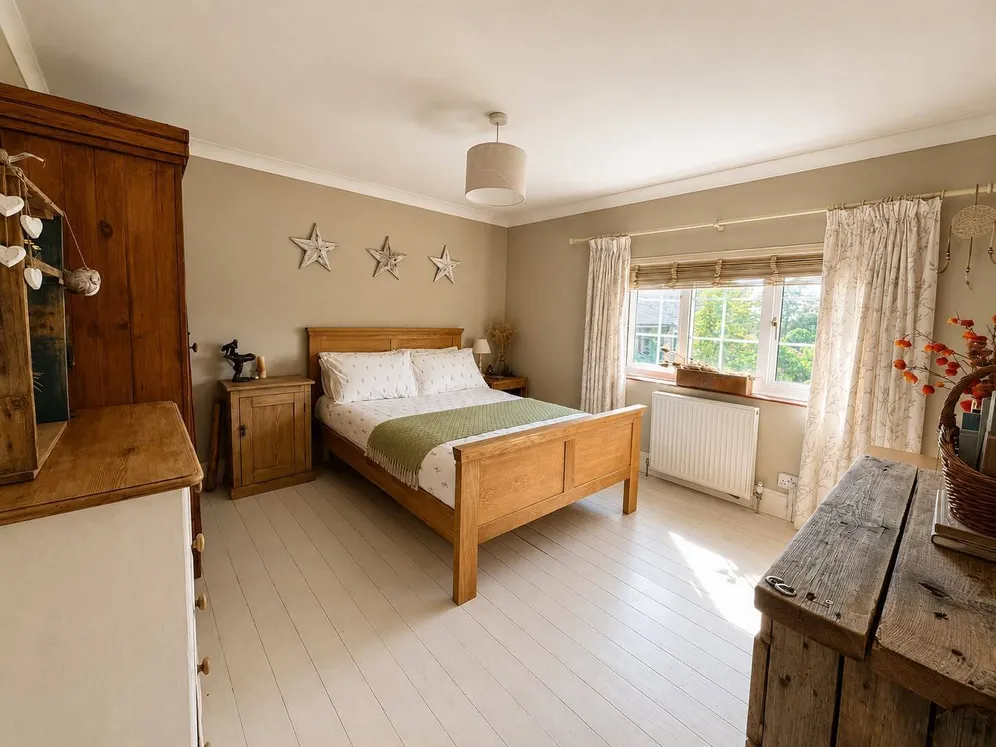 Broomhill, Ewshot, GU10 photo 14