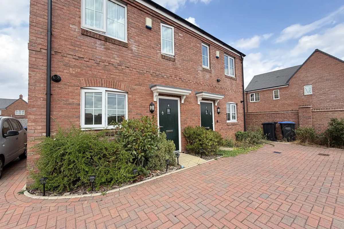 Trouton Drive, Houlton, RUGBY