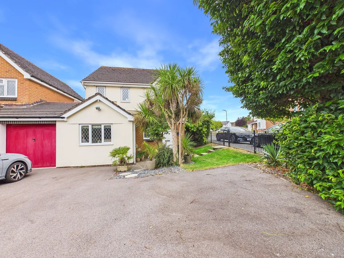 Readers Way, Rhoose, CF62