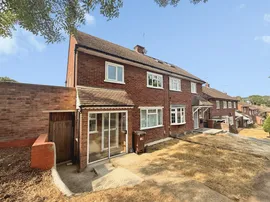 Red House Close, WARE photo
