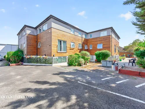 London Road, Cheam, Suttonphoto