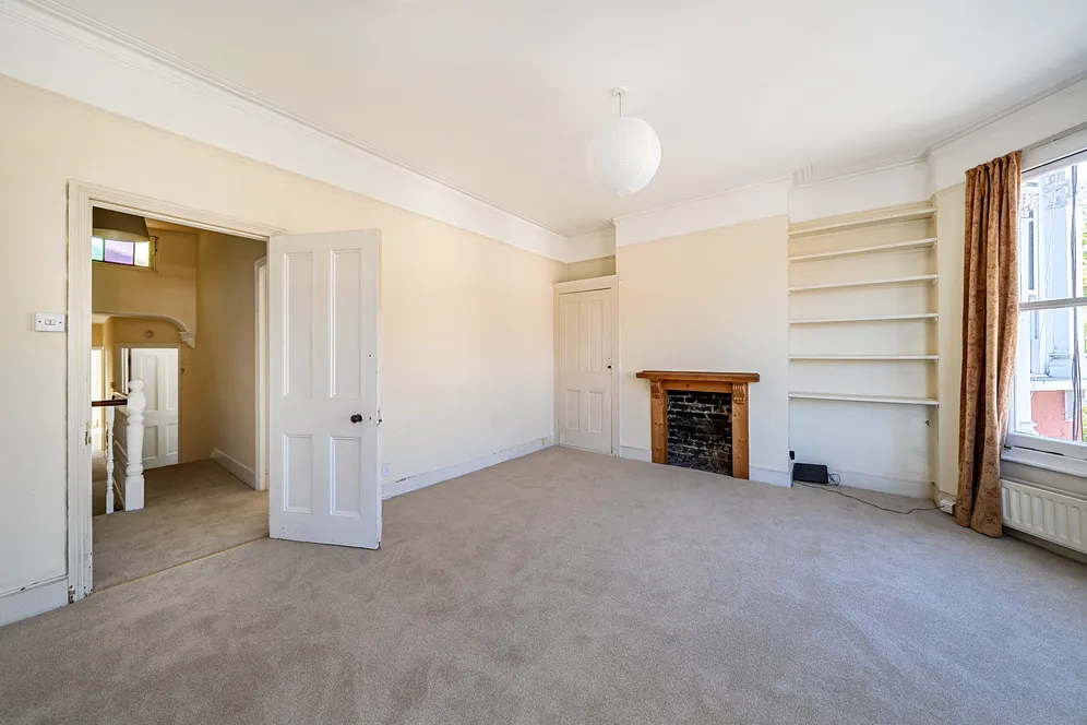 Pemberton Road, London, N4 photo 12