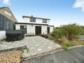 Frimley Close, Brighton thumb 3
