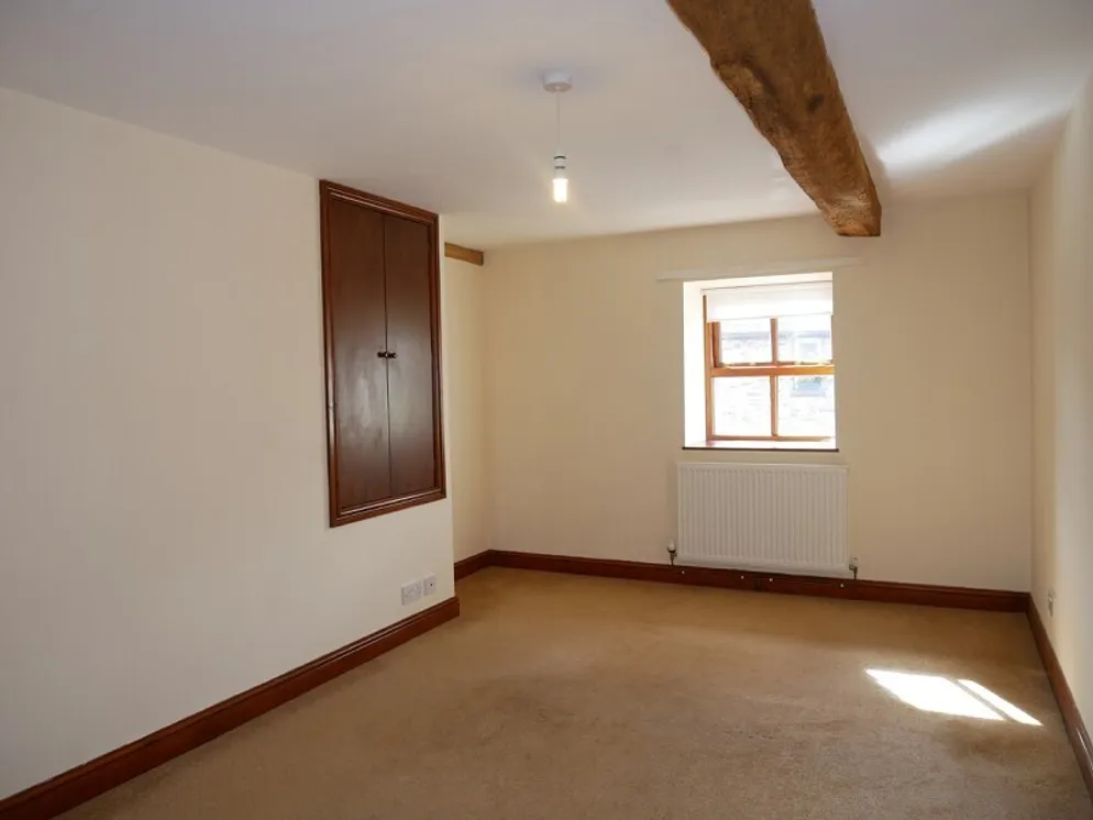 Property carousel item 4