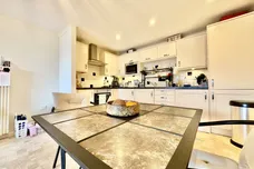 Taverners Way, HODDESDON