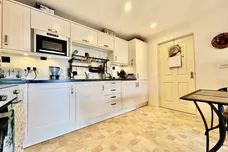 Taverners Way, HODDESDON