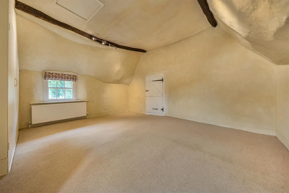 Property carousel item 15
