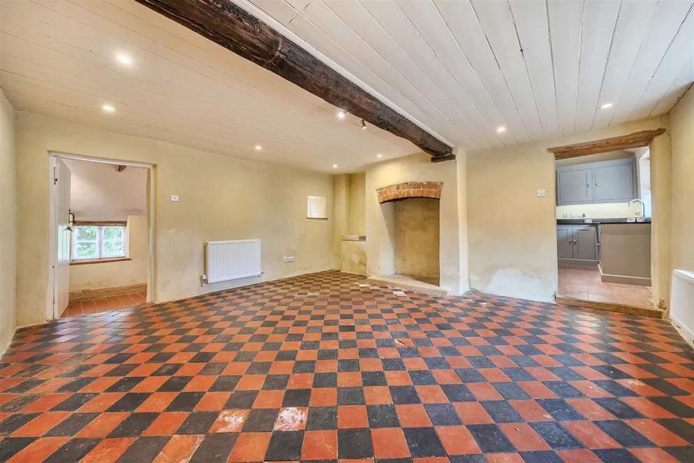 Property carousel item 4