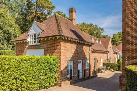Coach House Mews, Walton-On-Thames, KT12
