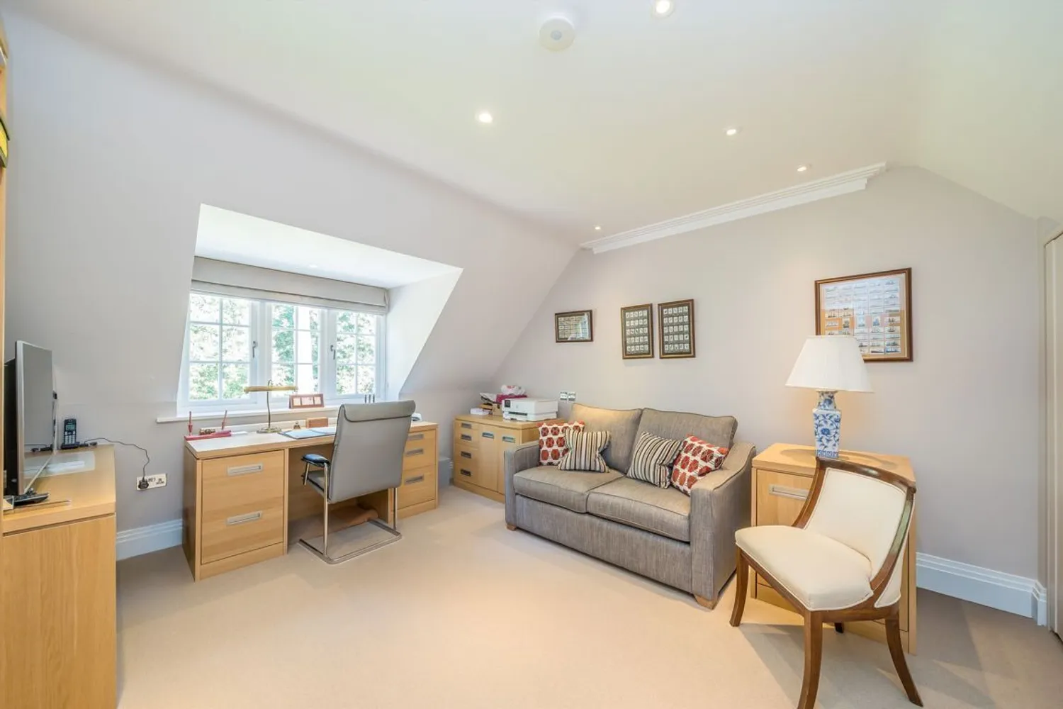 Coach House Mews, Walton-On-Thames, KT12 photo 7