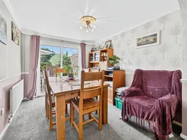 Bramcote Drive, Northampton thumb 3